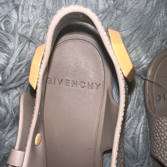 Beautiful givenchy gladiator sandals very good condition - Picture 7 of 7